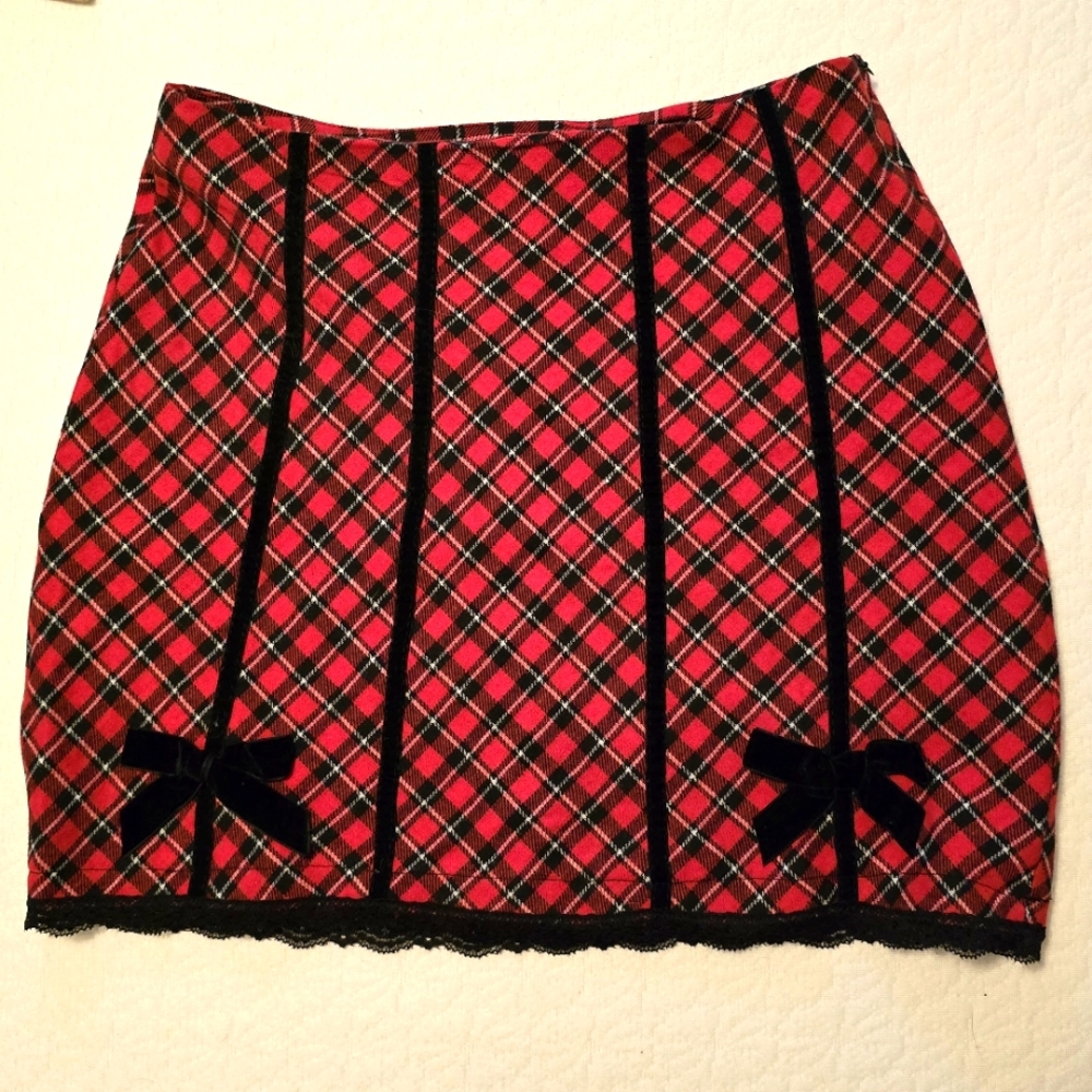 Shein red tartan skirt with velvet details bows and lace hem.